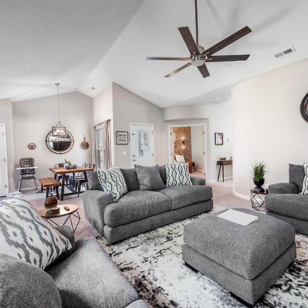 Cozy Industrial Kildaire Farms Home- Near Downtown 卡瑞 外观 照片