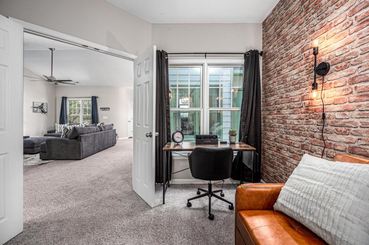 Cozy Industrial Kildaire Farms Home- Near Downtown 卡瑞 外观 照片